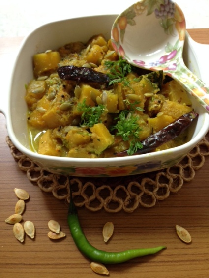 Pumpkin curry with roasted seeds